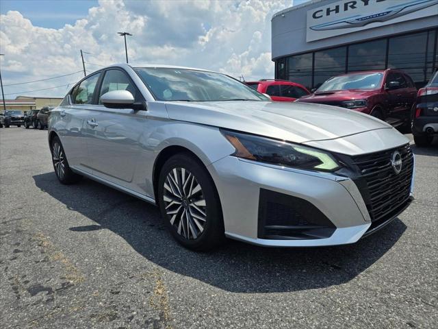 2023 Nissan Altima SV FWD