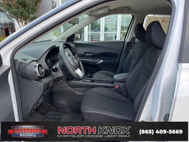 2022 Nissan Kicks SV Xtronic CVT