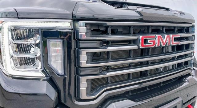 2022 GMC Sierra 2500HD 4WD Crew Cab Standard Bed AT4