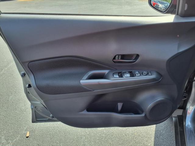 2025 Nissan Kicks S