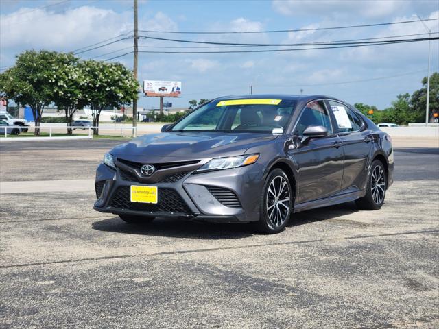 2020 Toyota Camry SE