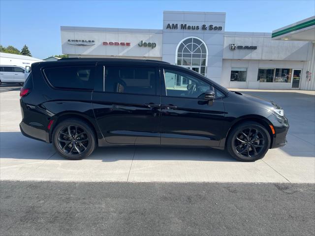 2023 Chrysler Pacifica Touring L AWD