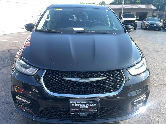 2024 Chrysler Pacifica Touring L 2024 Chrysler Pacifica Touring L