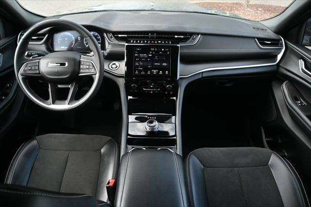 2023 Jeep Grand Cherokee L Altitude 4x4