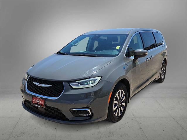 2023 Chrysler Pacifica Hybrid Touring L