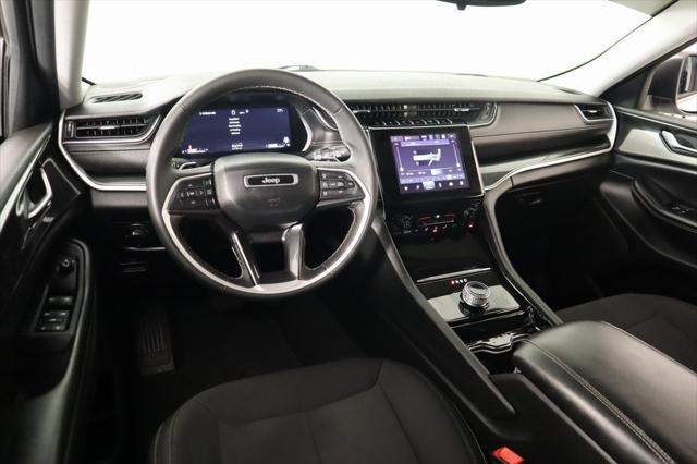 2023 Jeep Grand Cherokee L Laredo 4x4