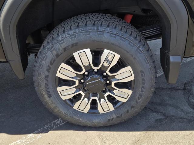 2025 GMC Sierra 2500HD 4WD Crew Cab Standard Bed Denali