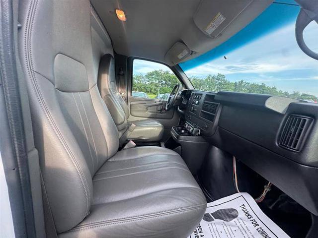 2014 Chevrolet Express Cutaway 3500