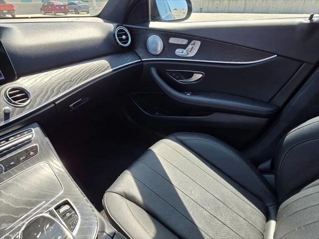 2018 Mercedes-Benz E-CLASS E 300 E 300