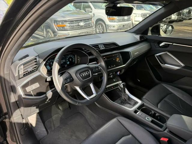 2025 Audi Q3 Premium 45 TFSI S line quattro Tiptronic