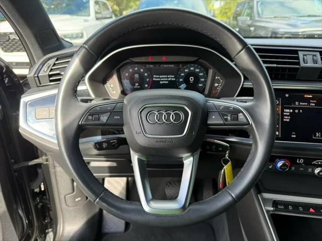 2025 Audi Q3 Premium 45 TFSI S line quattro Tiptronic
