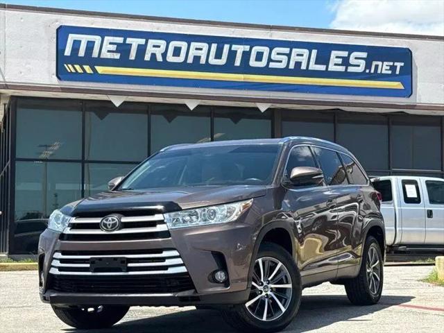 2019 Toyota Highlander XLE for sale in Arlington, TX