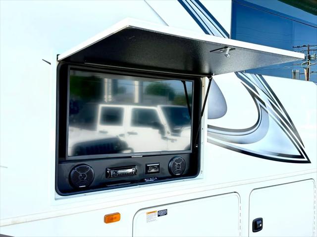 2021 Ford F-53 Base