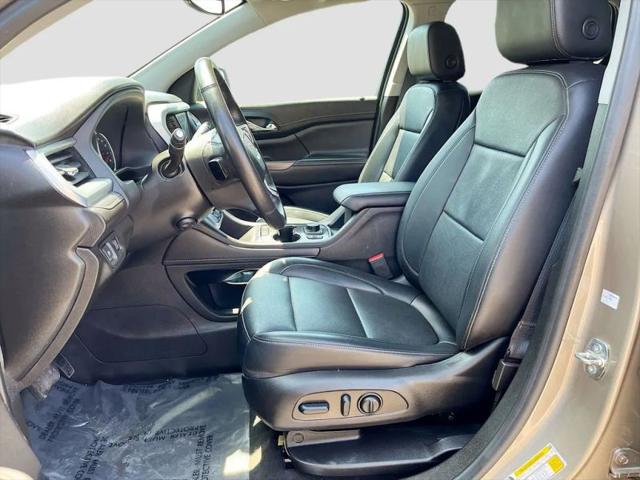 2022 GMC Acadia AWD SLT