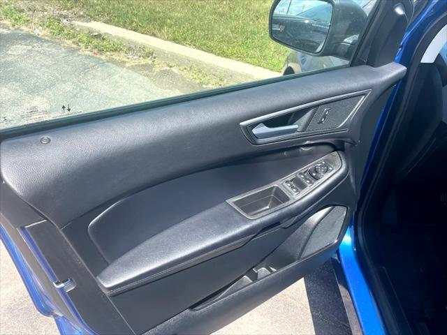 2022 Ford Edge SE