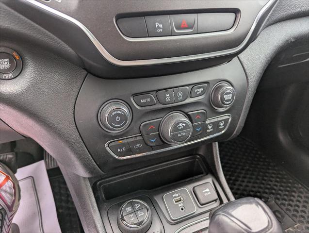 Used 2019 Jeep Cherokee For Sale in Jackson, MI