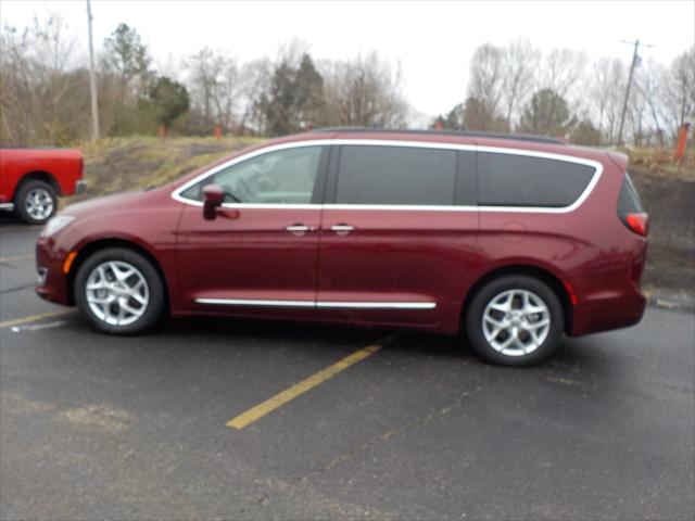 2017 Chrysler Pacifica Touring-L 2017 Chrysler Pacifica Touring-L