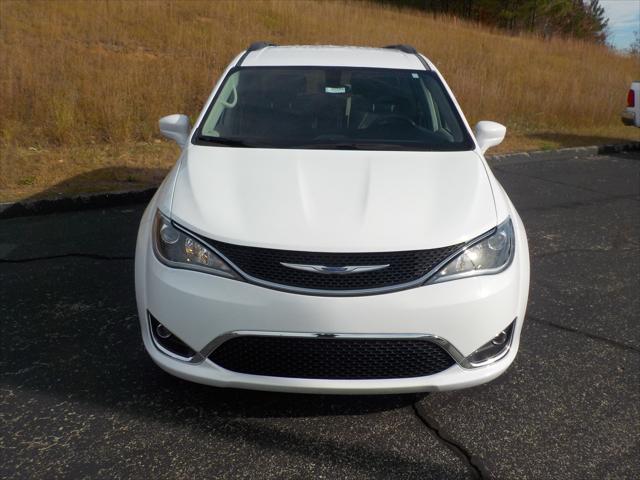 2017 Chrysler Pacifica Touring-L 2017 Chrysler Pacifica Touring-L