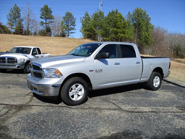 2017 RAM 1500 SLT Crew Cab 4x4 64 Box