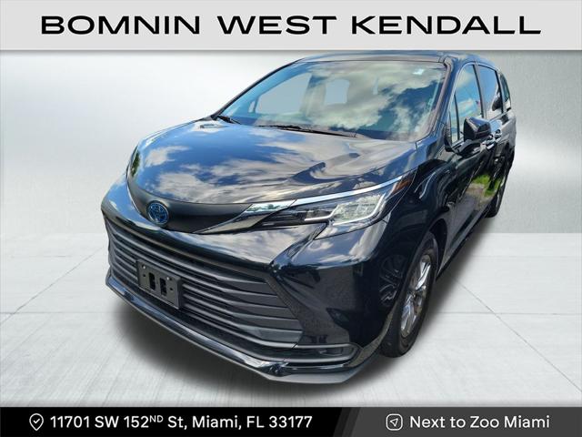 2023 Toyota Sienna LE