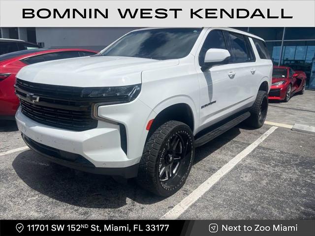 2023 Chevrolet Suburban 4WD RST