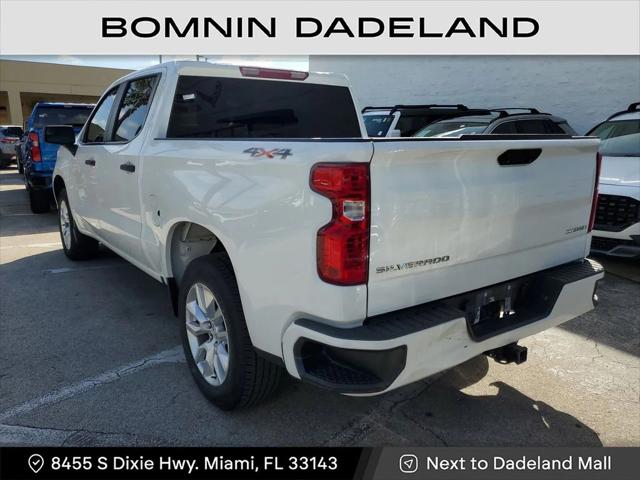 2022 Chevrolet Silverado 1500 4WD Crew Cab Short Bed Custom