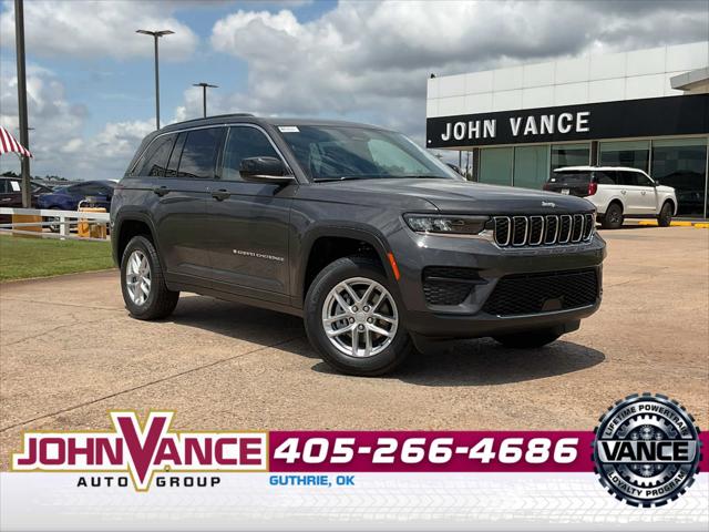 2025 Jeep Grand Cherokee GRAND CHEROKEE LAREDO X 4X4