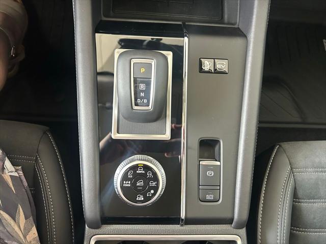 2025 Mitsubishi Outlander PHEV SE S-AWC