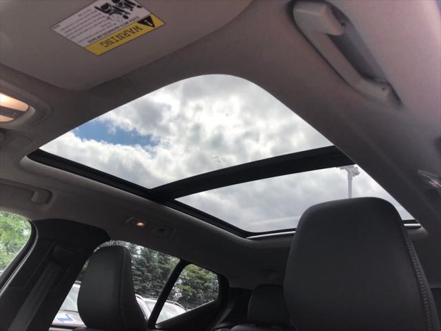 2026 Volvo XC40 Core, B5 AWD Gas (mild hybrid), Dark