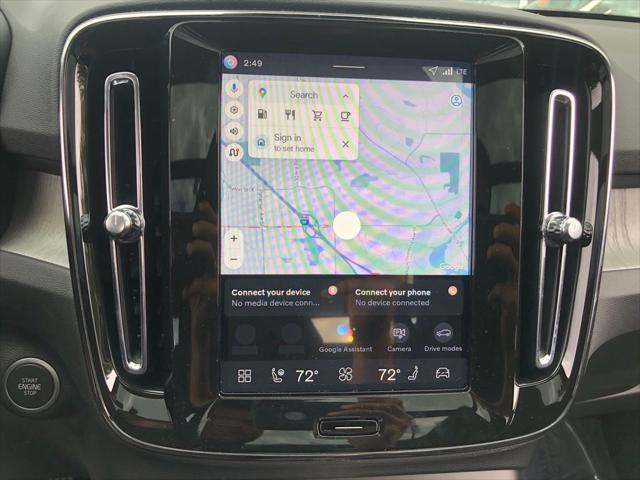 2026 Volvo XC40 Core, B5 AWD Gas (mild hybrid), Dark