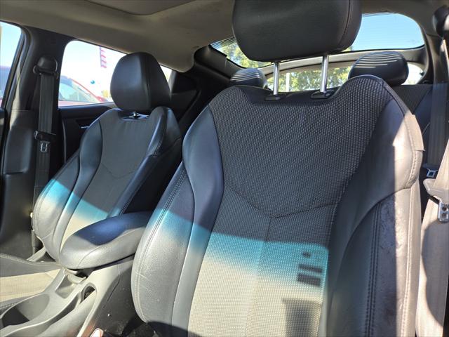 2014 Hyundai Veloster Base w/Black