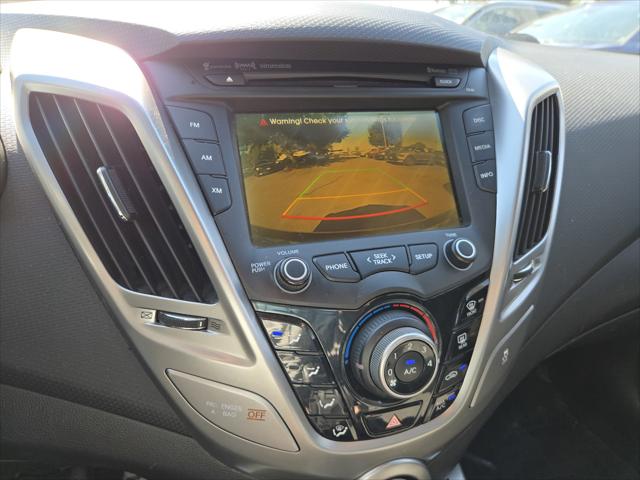 2014 Hyundai Veloster Base w/Black