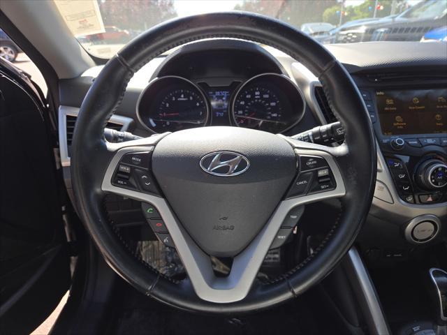 2014 Hyundai Veloster Base w/Black