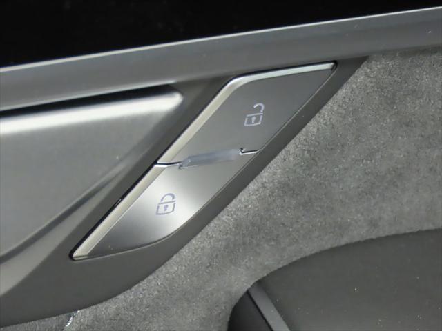 2025 Audi S8 TFSI quattro Tiptronic