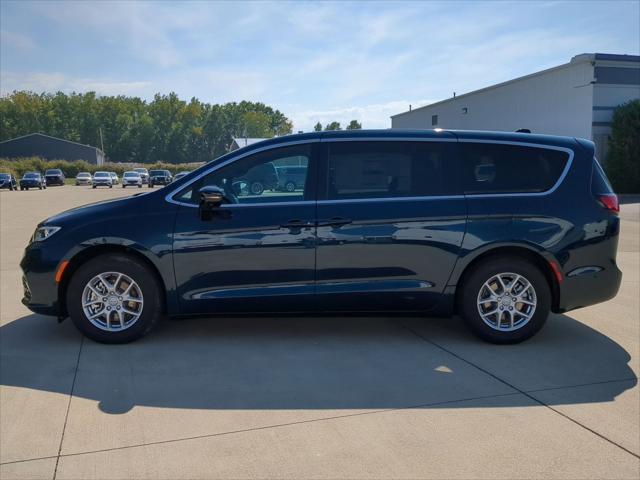 2025 Chrysler Pacifica PACIFICA SELECT