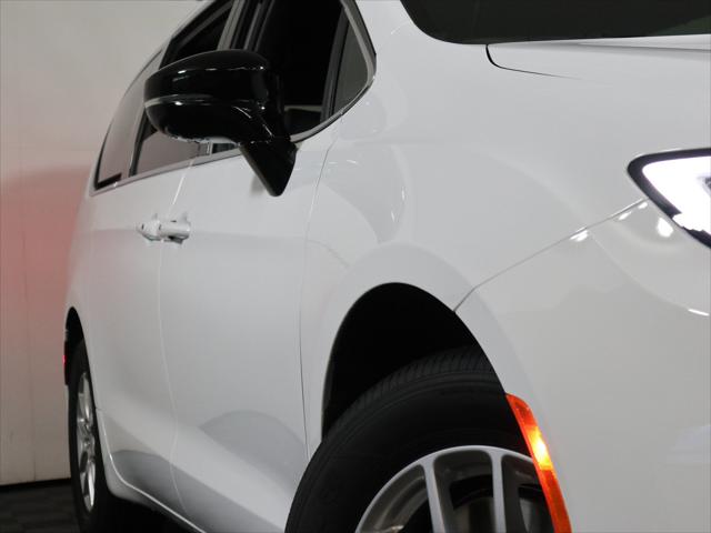 2025 Chrysler Pacifica PACIFICA SELECT 2025 Chrysler Pacifica PACIFICA SELECT