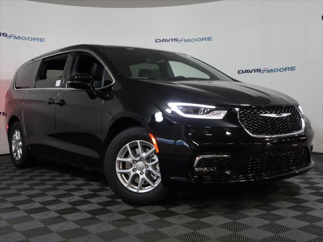 2025 Chrysler Pacifica PACIFICA SELECT