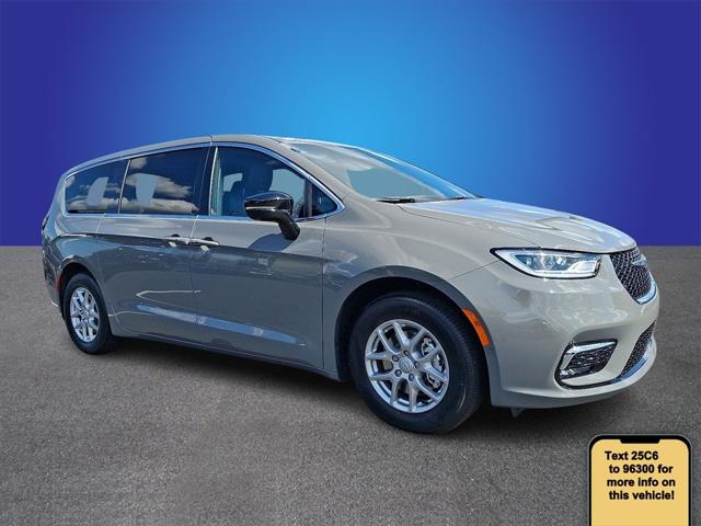 2025 Chrysler Pacifica PACIFICA SELECT