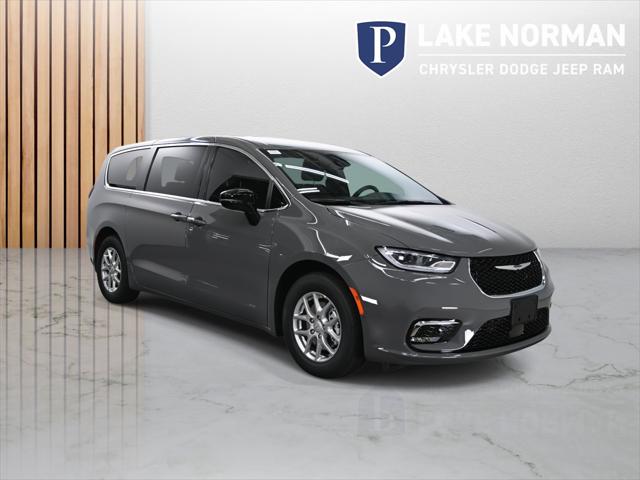 2025 Chrysler Pacifica PACIFICA SELECT