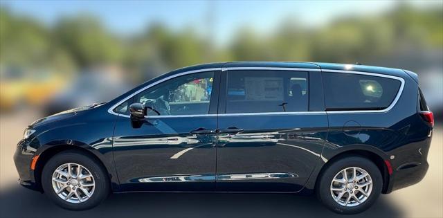 2025 Chrysler Pacifica PACIFICA SELECT