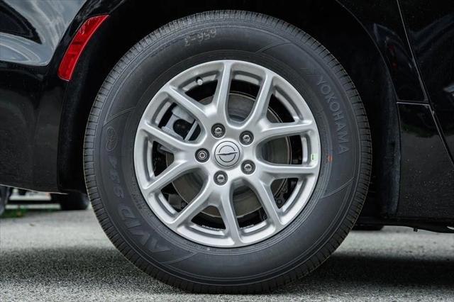 2025 Chrysler Pacifica Select