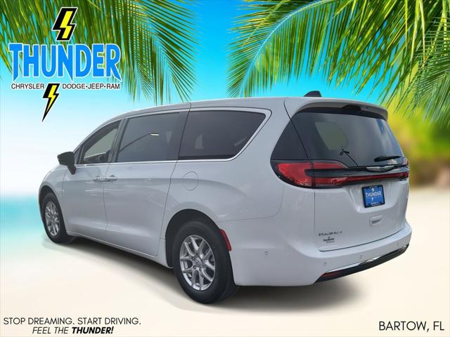2025 Chrysler Pacifica PACIFICA SELECT