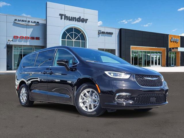 2025 Chrysler Pacifica PACIFICA SELECT