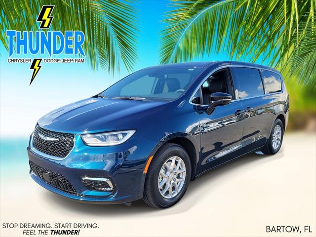 2025 Chrysler Pacifica PACIFICA SELECT