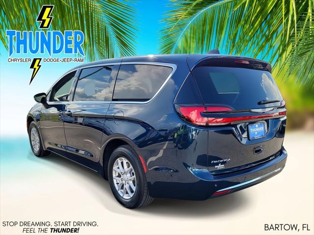 2025 Chrysler Pacifica PACIFICA SELECT
