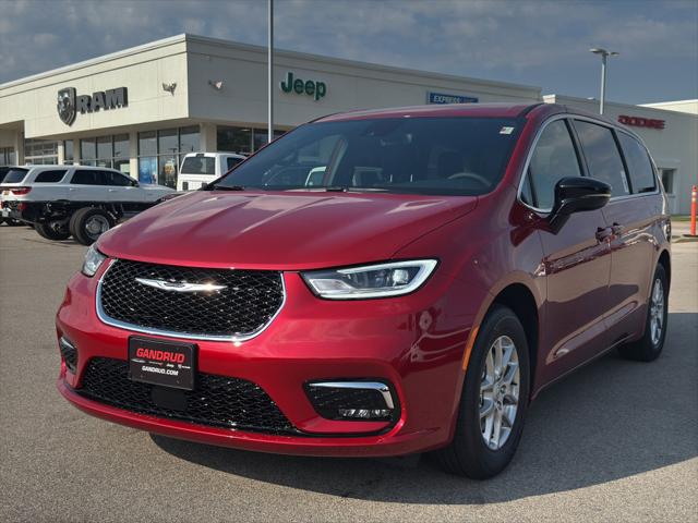 2025 Chrysler Pacifica PACIFICA SELECT