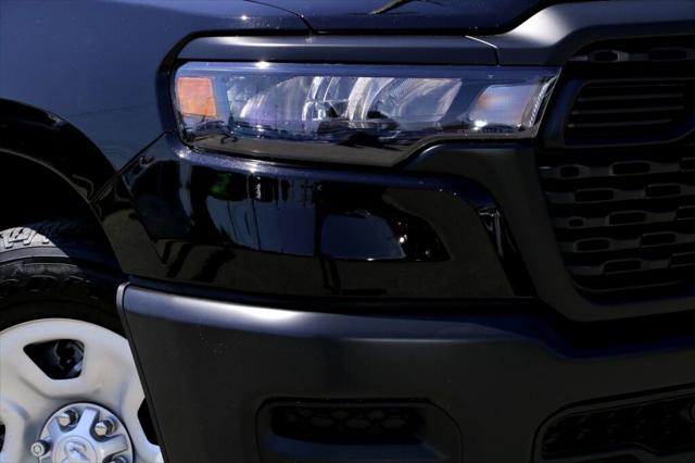 2025 RAM Ram 1500 RAM 1500 TRADESMAN CREW CAB 4X2 57 BOX