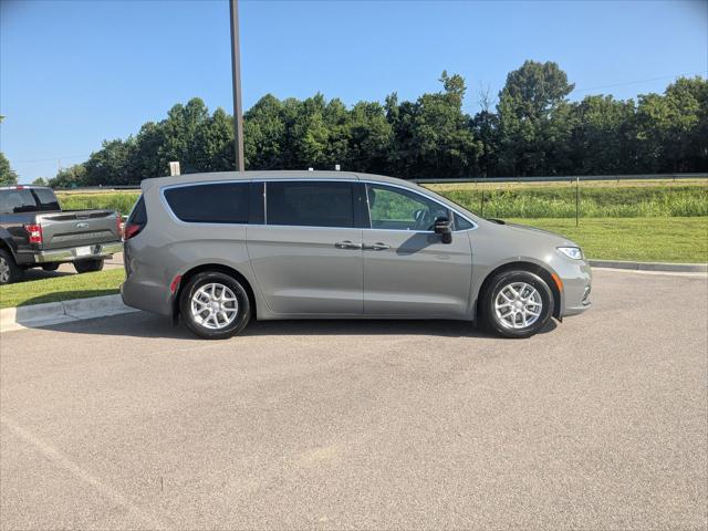 2025 Chrysler Pacifica PACIFICA SELECT