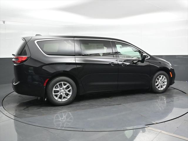 2025 Chrysler Pacifica PACIFICA SELECT