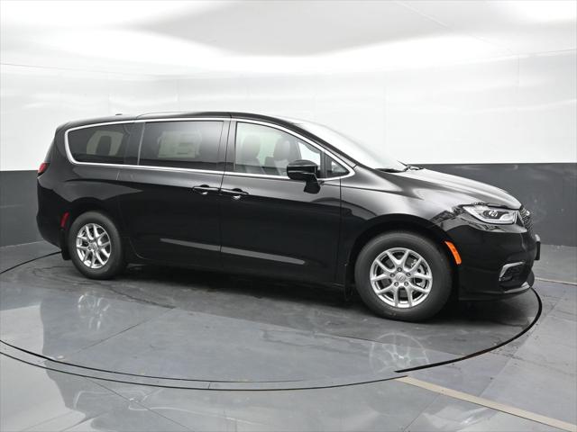 2025 Chrysler Pacifica PACIFICA SELECT